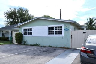 337 Phippen Waiters Rd, Dania Beach, FL 33004