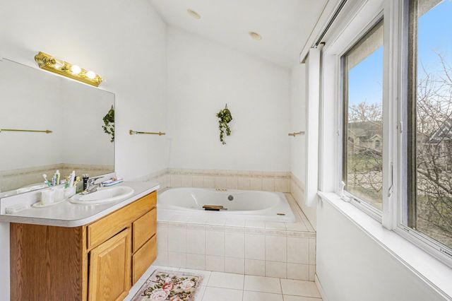 6131 Pine Creek Court, Grand Blanc, MI 48439