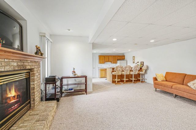 6131 Pine Creek Court, Grand Blanc, MI 48439