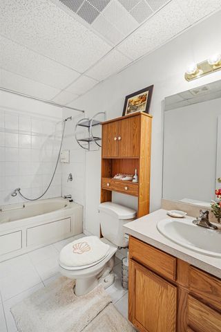 6131 Pine Creek Court, Grand Blanc, MI 48439