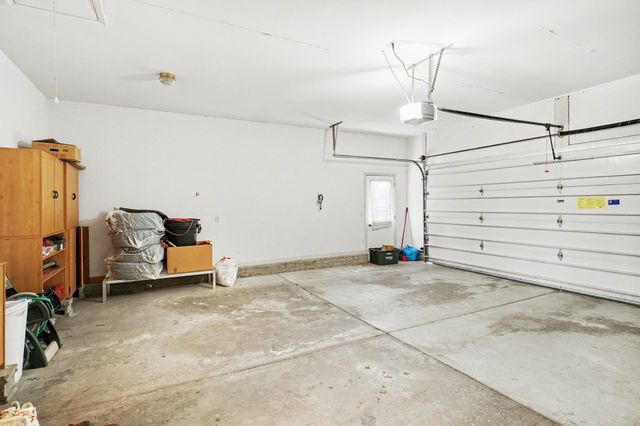 6131 Pine Creek Court, Grand Blanc, MI 48439