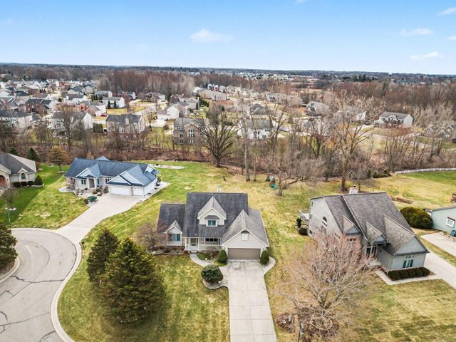 6131 Pine Creek Court, Grand Blanc, MI 48439