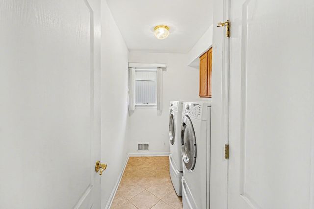 6131 Pine Creek Court, Grand Blanc, MI 48439