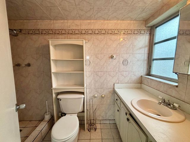 232 NE 12th Avenue 501, Hallandale Beach, FL 33009