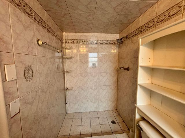 232 NE 12th Avenue 501, Hallandale Beach, FL 33009