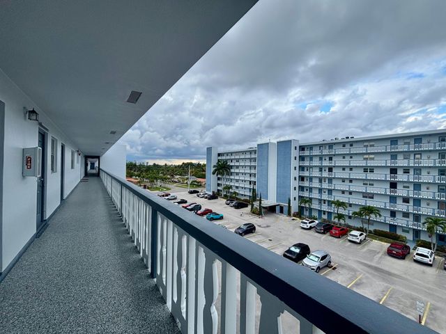 232 NE 12th Avenue 501, Hallandale Beach, FL 33009