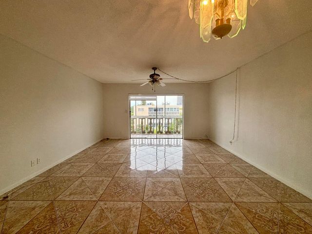 232 NE 12th Avenue 501, Hallandale Beach, FL 33009