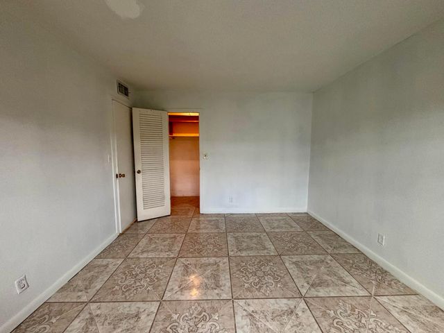 232 NE 12th Avenue 501, Hallandale Beach, FL 33009