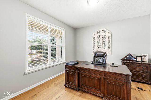 525 Amersham Court, Avon, IN 46123