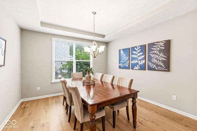 525 Amersham Court, Avon, IN 46123