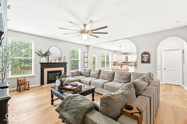 525 Amersham Court, Avon, IN 46123