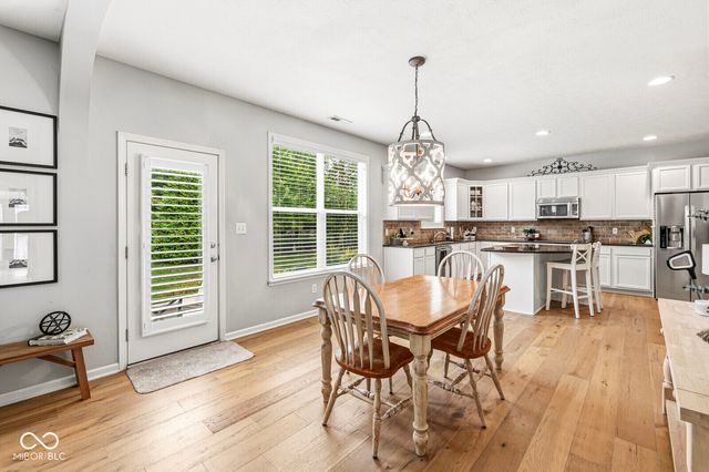 525 Amersham Court, Avon, IN 46123