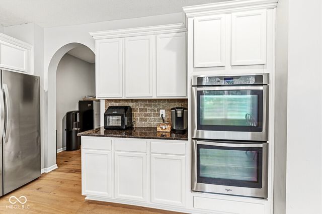 525 Amersham Court, Avon, IN 46123