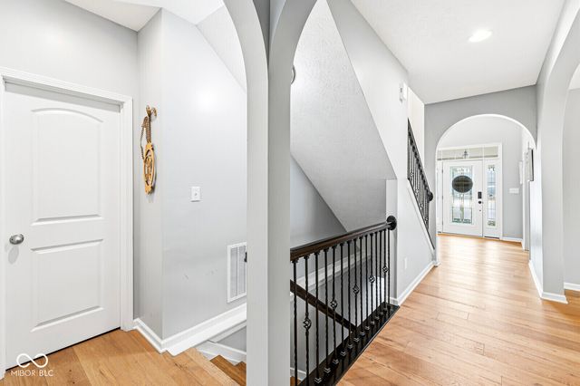 525 Amersham Court, Avon, IN 46123