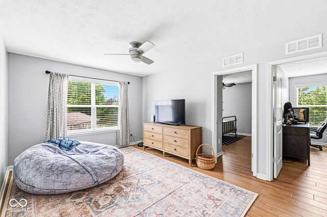 525 Amersham Court, Avon, IN 46123