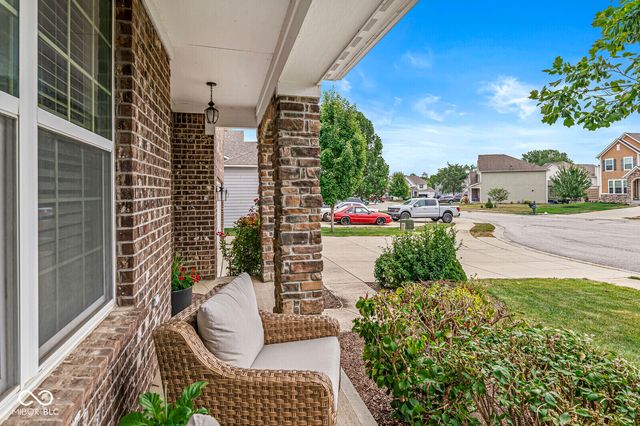 525 Amersham Court, Avon, IN 46123