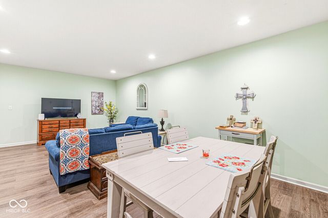 525 Amersham Court, Avon, IN 46123