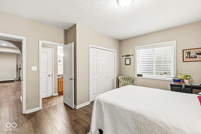525 Amersham Court, Avon, IN 46123