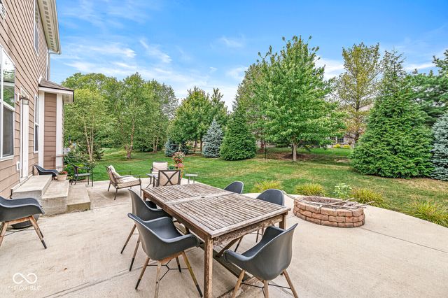 525 Amersham Court, Avon, IN 46123