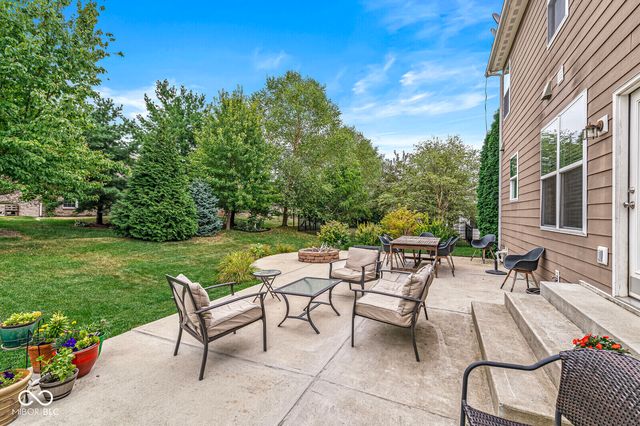 525 Amersham Court, Avon, IN 46123