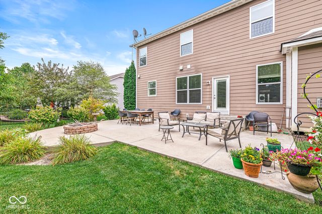 525 Amersham Court, Avon, IN 46123