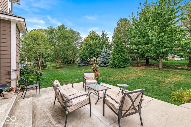 525 Amersham Court, Avon, IN 46123
