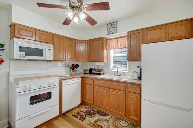 809 E 26th Street, Des Moines, IA 50317