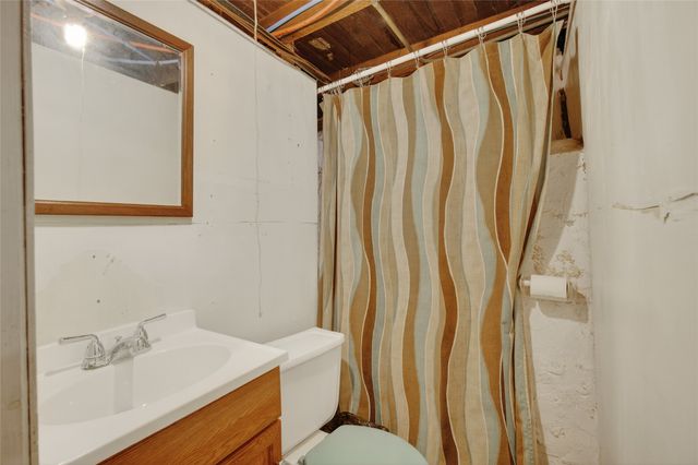 809 E 26th Street, Des Moines, IA 50317