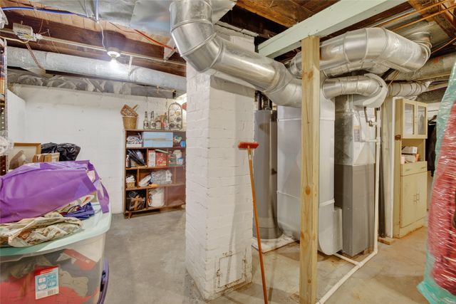 809 E 26th Street, Des Moines, IA 50317