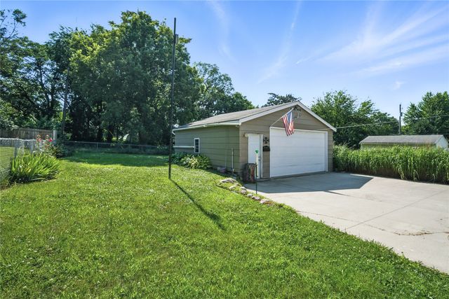 809 E 26th Street, Des Moines, IA 50317