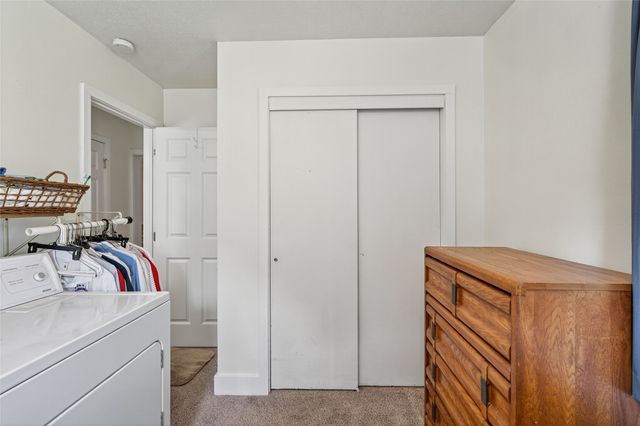 809 E 26th Street, Des Moines, IA 50317