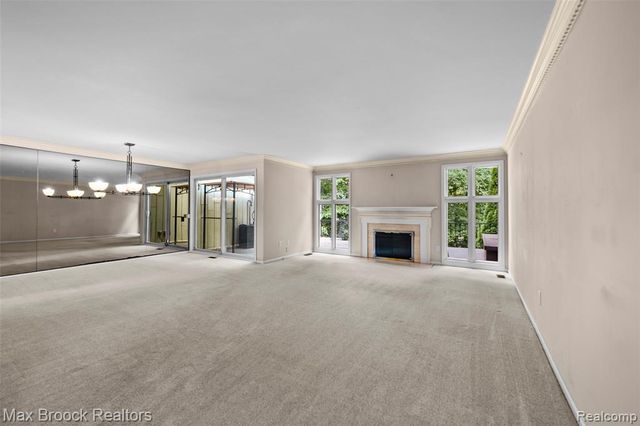 1131 Hillpointe Circle, Bloomfield Hills, MI 48304