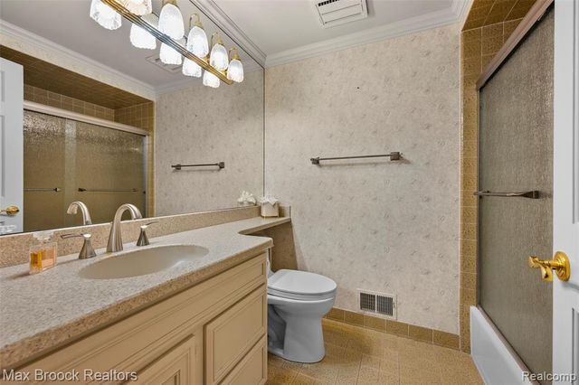 1131 Hillpointe Circle, Bloomfield Hills, MI 48304