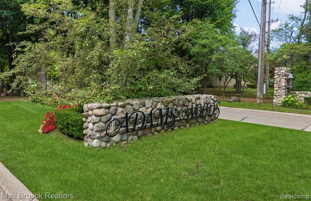 1131 Hillpointe Circle, Bloomfield Hills, MI 48304