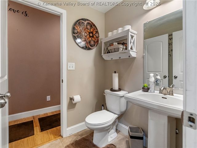 101 Anchors Cove, Charleston, WV 25302
