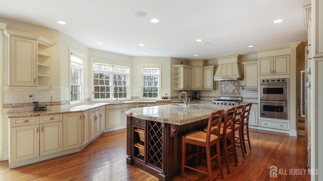 1 Hayduk Drive, Edison, NJ 08820