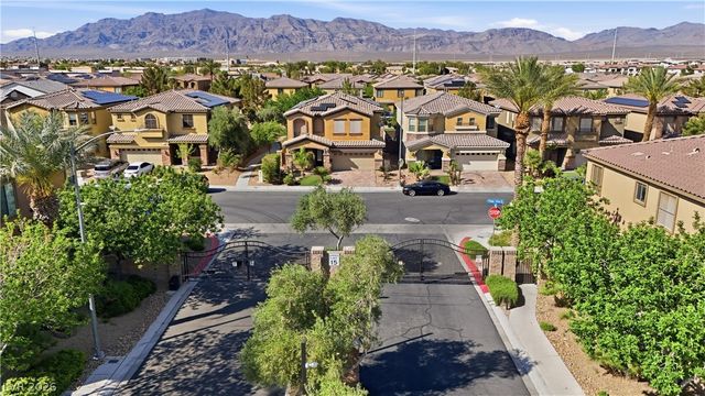 41 Peak Villa Avenue, North Las Vegas, NV 89031