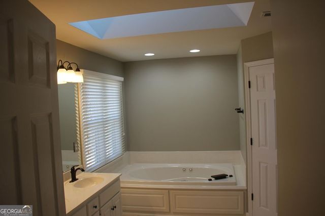 28 N Links Drive, Ringgold, GA 30736