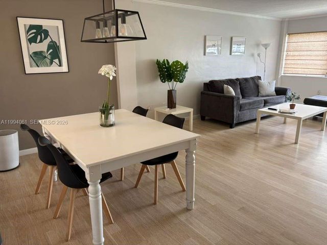 220 Kings Point Dr 509, Sunny Isles Beach, FL 33160