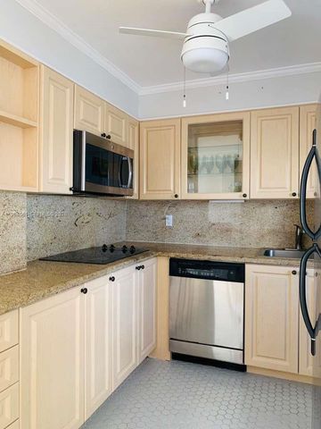 220 Kings Point Dr 509, Sunny Isles Beach, FL 33160