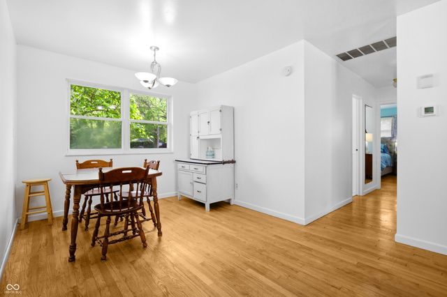 13705 E 200 S, Columbus, IN 47203