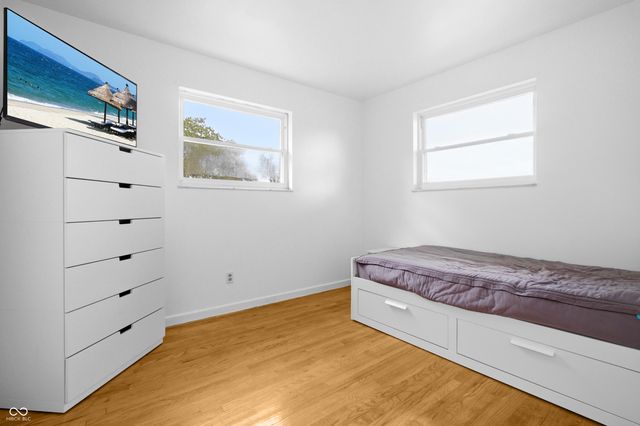 13705 E 200 S, Columbus, IN 47203