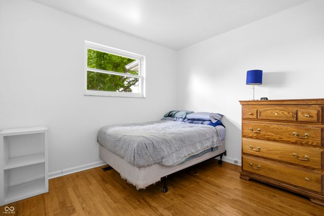 13705 E 200 S, Columbus, IN 47203