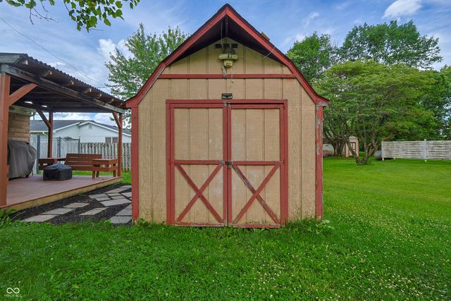 13705 E 200 S, Columbus, IN 47203