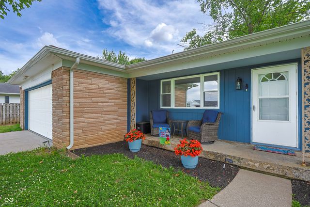 13705 E 200 S, Columbus, IN 47203