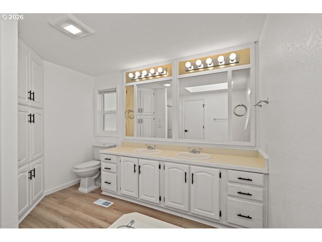 11201 Nw 3RD Ave, Vancouver, WA 98685