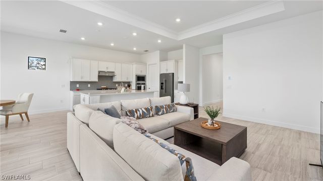 1905 Fresno AVE, Naples, FL 34120