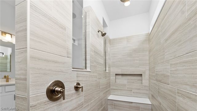 1905 Fresno AVE, Naples, FL 34120