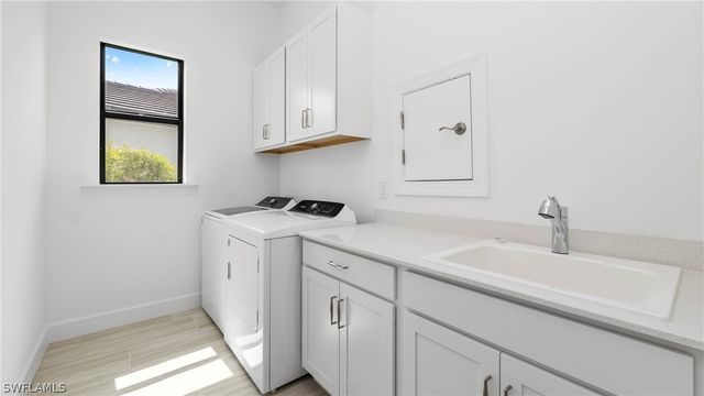 1905 Fresno AVE, Naples, FL 34120