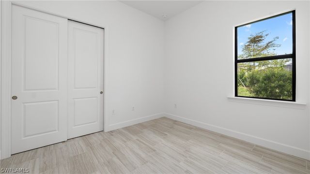 1905 Fresno AVE, Naples, FL 34120